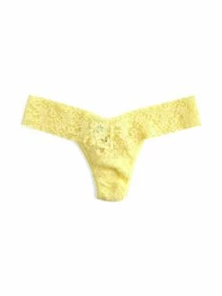 HANKY PANKY Signature Lace Low Rise Thong Buttercup Yellow