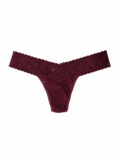HANKY PANKY Signature Lace Low Rise Thong Dried Cherry Red