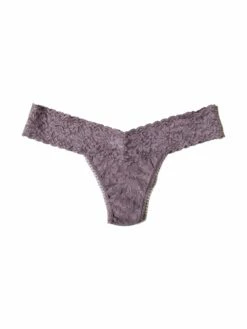 HANKY PANKY Signature Lace Low Rise Thong Dusk Purple