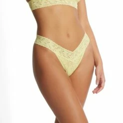 HANKY PANKY Signature Lace Original Rise Thong Rose Smile More Yellow -HANKY PANKY Shop Hanky Panky Signature Lace Original Rise Thong Rose Smile More Yellow SMILE MORE YELLOW View 5
